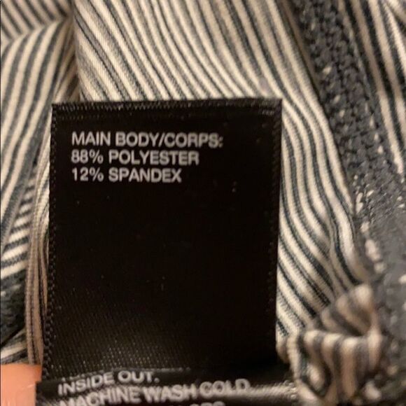 𝅺ZELLA hooded long sleeve women’s shirt. Small - Picture 6 of 6